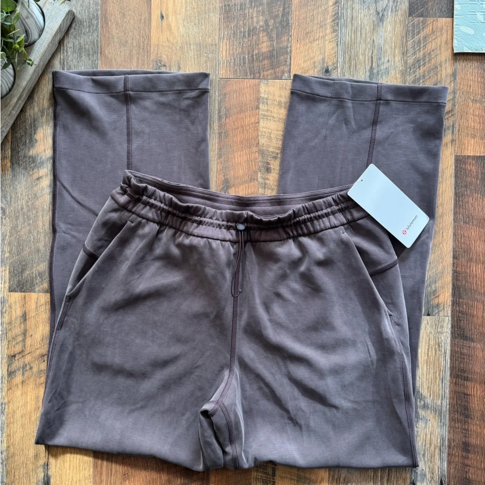 Lululemon Softstreme High-Rise Pant NWT Size 12 Espresso